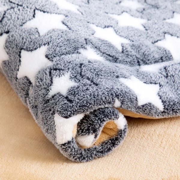 Hot Sale Puppy Dog Cat Fleece Blankets Cushion Pet Sleep Mat Pad Bed Cover Soft Warm Blanket for Animals