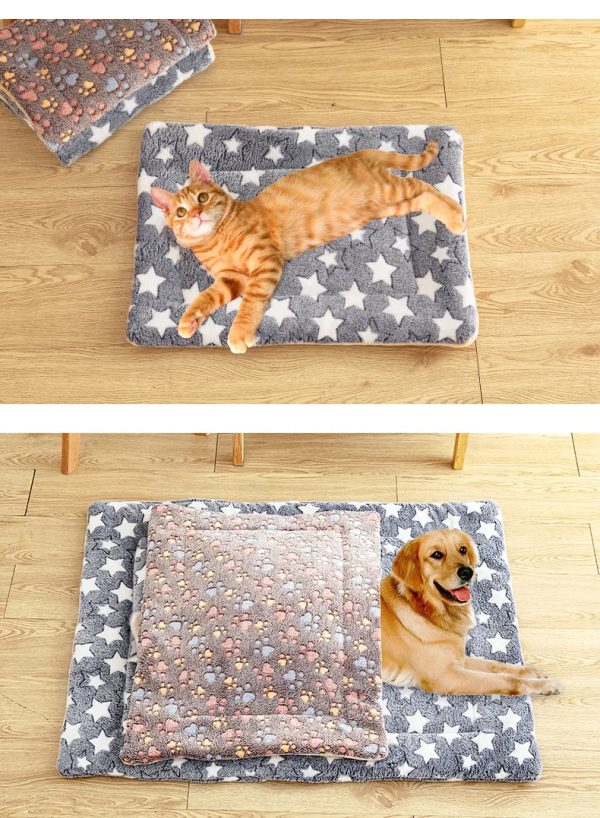 Hot Sale Puppy Dog Cat Fleece Blankets Cushion Pet Sleep Mat Pad Bed Cover Soft Warm Blanket for Animals